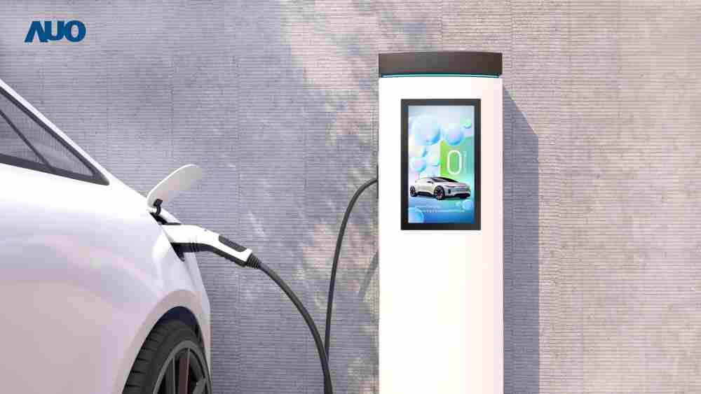 友達〝EVSE車用充電樁解決方案〞專為電動汽車充電樁設計，，，具有高亮度、、、、克服戶外艱難環境的耐溫、、、、耐紫外線等特性，，，，並搭載散熱性及擴充性強的高效能工業電腦，，可實現人機互動訴求，，，，如資訊顯示、、支付等應用